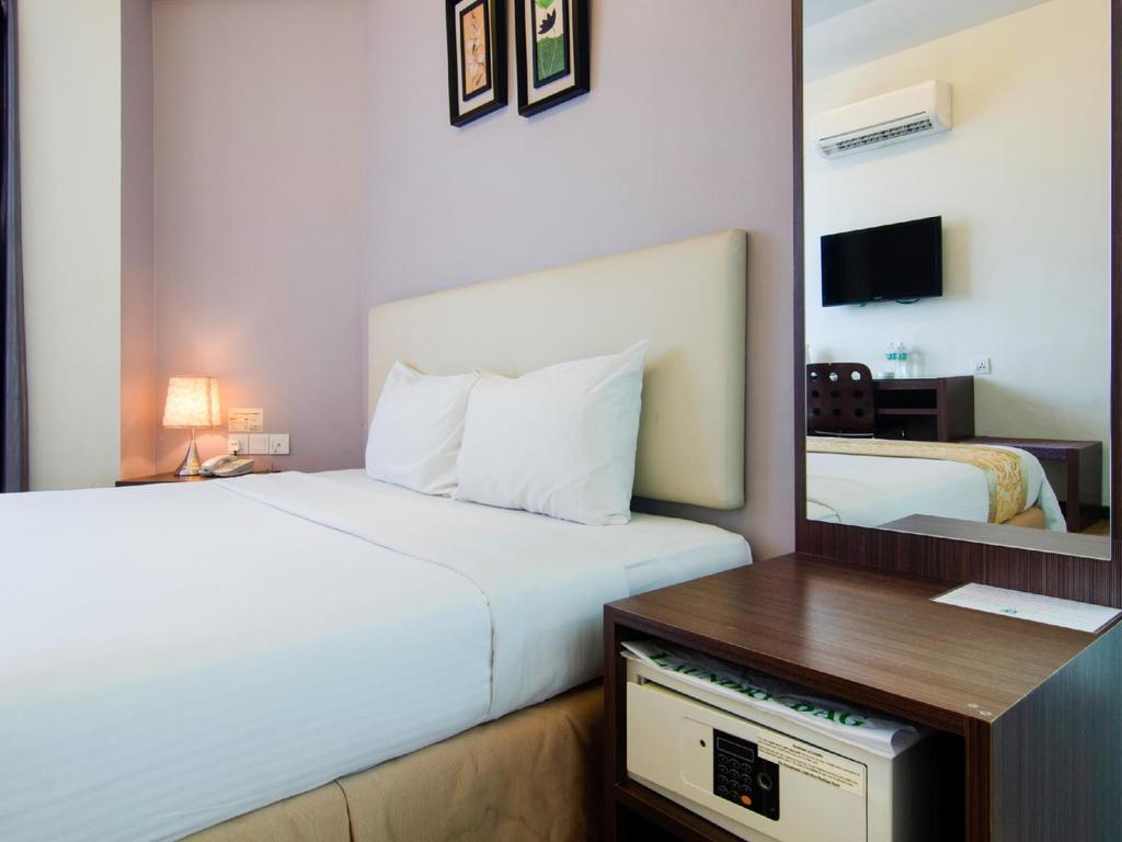 Eight Days Boutique Hotel - Mount Austin Джохор-Бару Екстер'єр фото